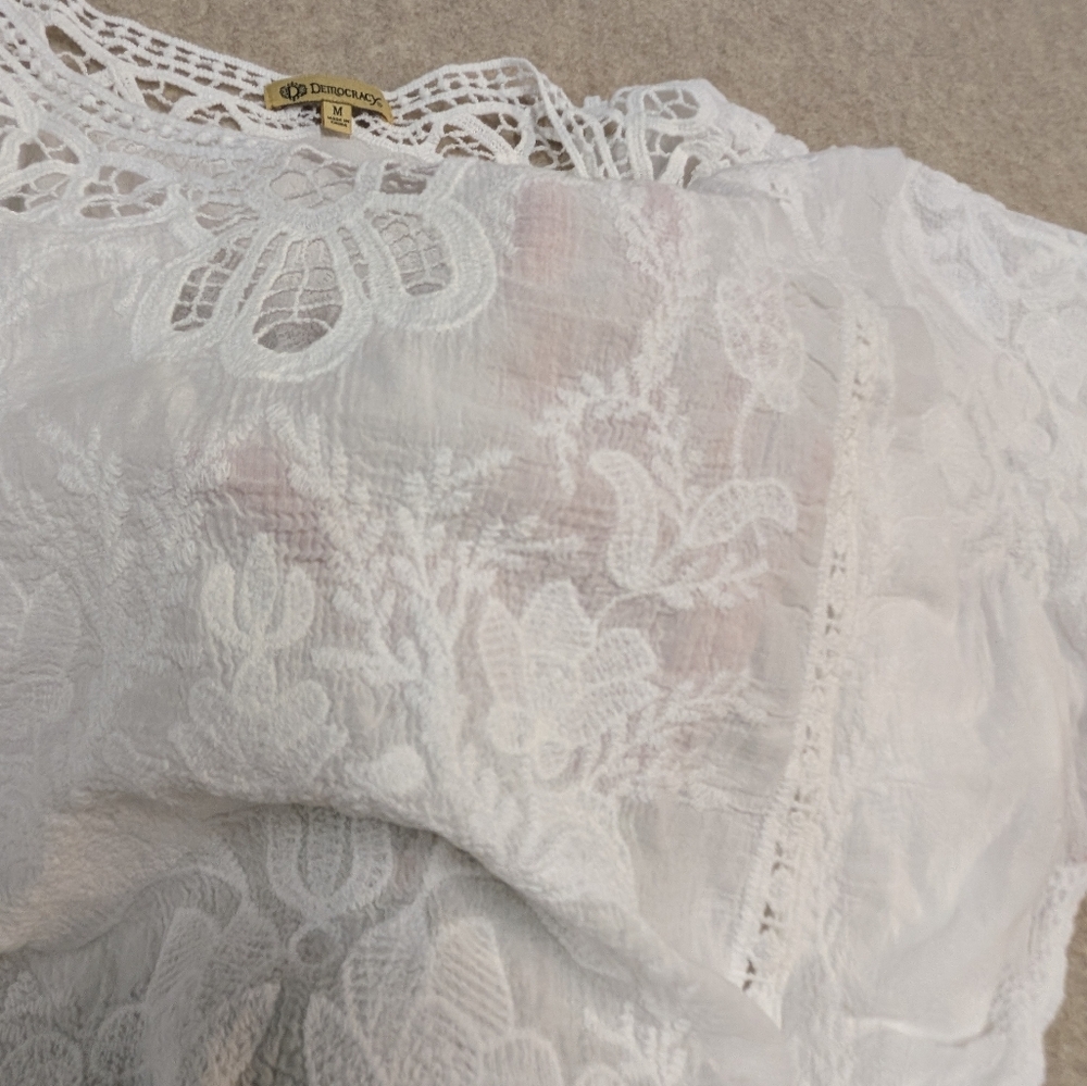 Democracy White Lace All Cotton Grandma Chic Blouse Size Medium Bridal Beach - Picture 7 of 9